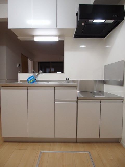 レフィナード・コンドミニオ キッチン