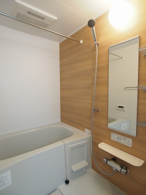 レフィナード・コンドミニオ 風呂画像