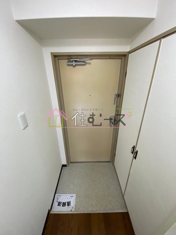 グランシャトー田辺 玄関