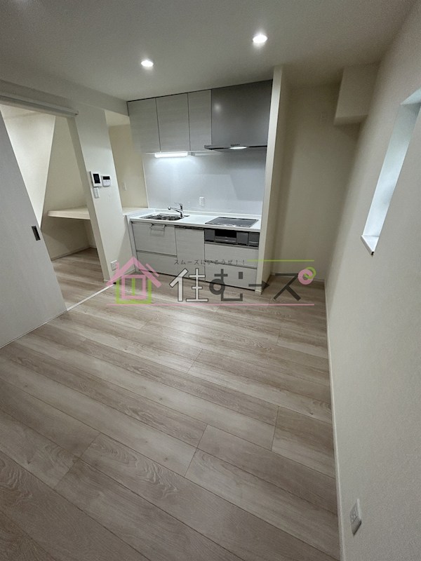 西今川貸家 リビング