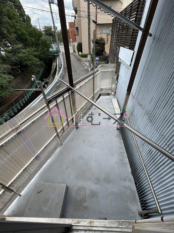 西今川貸家 ベランダ