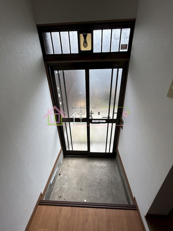 今川連棟西端 玄関