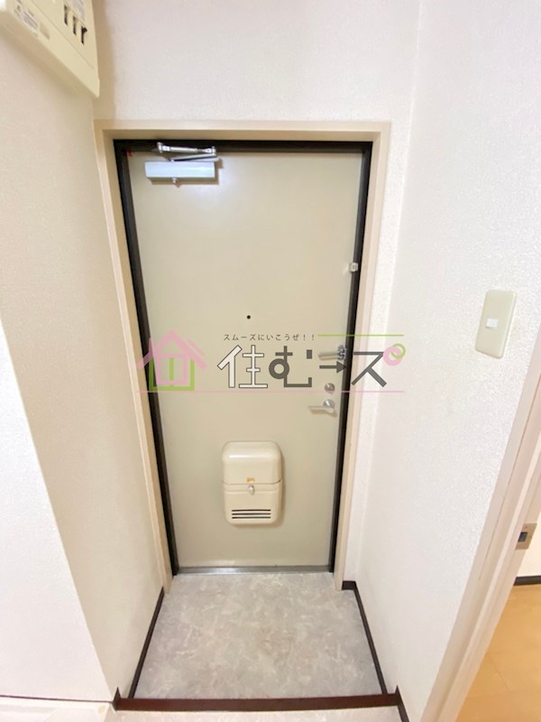 ウェルネスコート瓦屋町 玄関