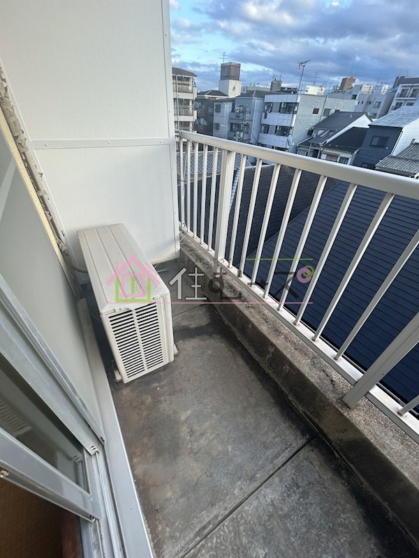 ワイエスハイツ ベランダ