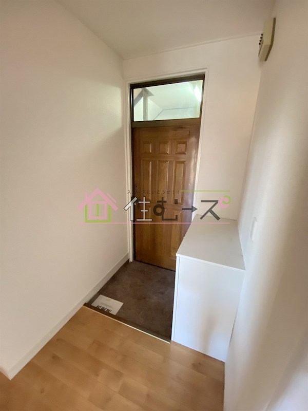 メゾン三津屋 玄関