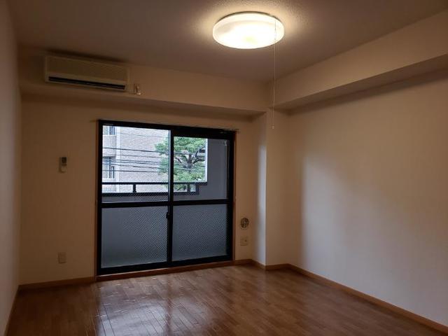 サニー・ヴィラ リビング