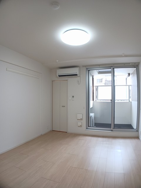 シェモワ　八尾 リビング