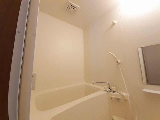 ブルーメ・バージェ 風呂画像