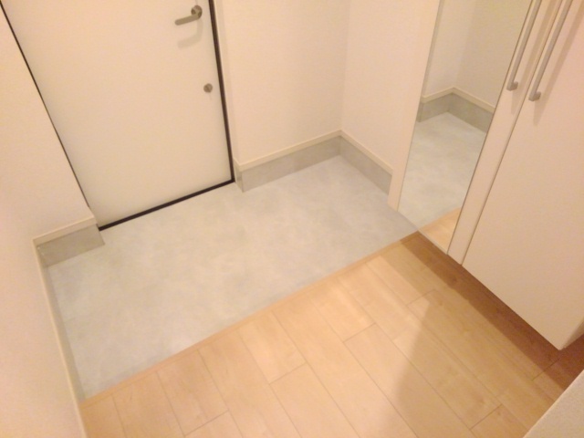 フォレ・リヴィエール 玄関