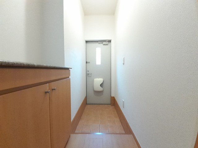 サニーハウス・誠 玄関