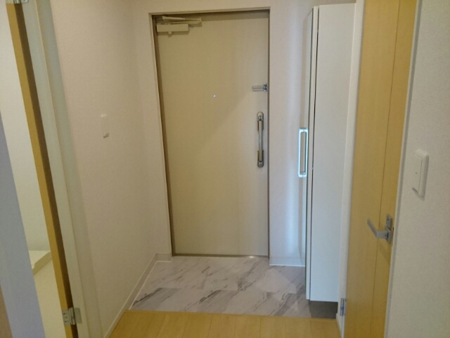 メゾン　ド　ソフィア 玄関