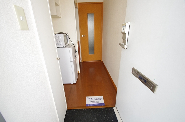 レオパレスＣｏｚｚｙＣｏｒｔ 玄関