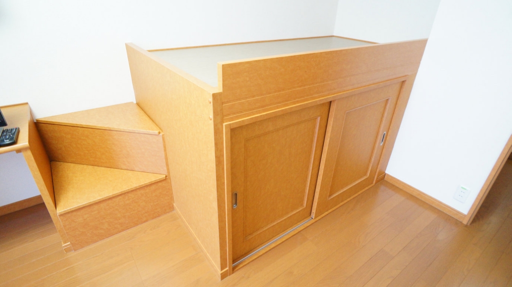 レオパレス北巽駅北 ベッドルーム