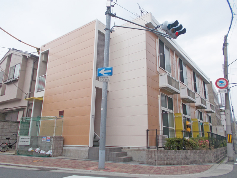 レオパレスハイツ・リバートン 外観