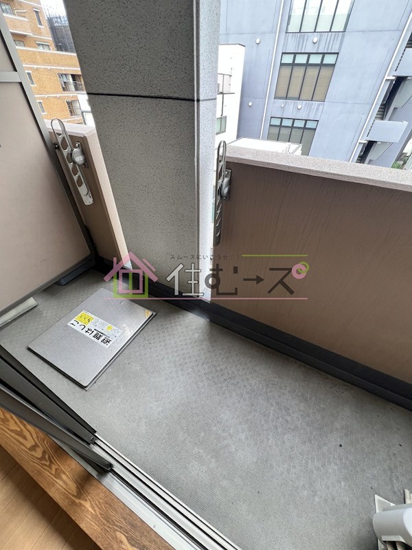 アドバンス新大阪シティライフⅡ ベランダ