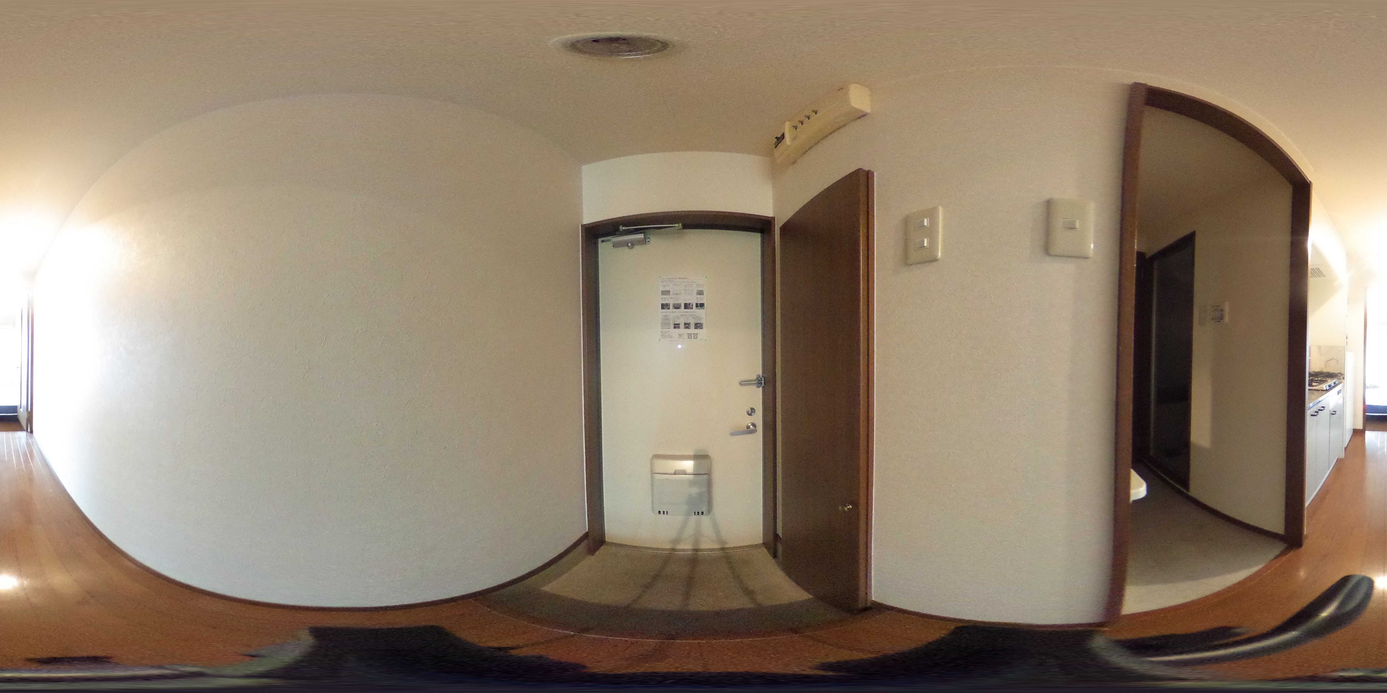 アンプルール　フェール　ドミール 玄関