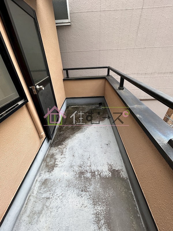 北区山崎町4-4戸建て ベランダ