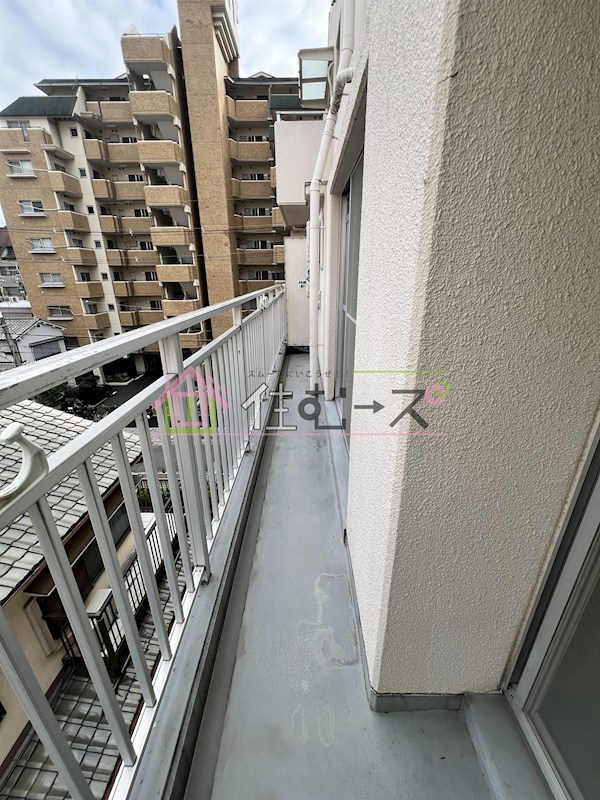 新大阪エルセーヌ五月 ベランダ