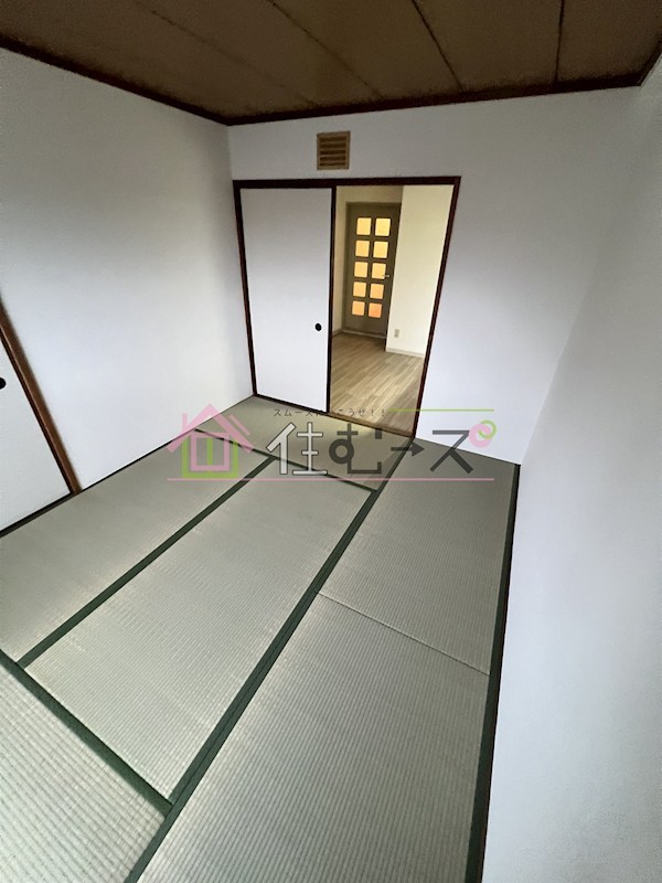 シャンティ・マサノ リビング