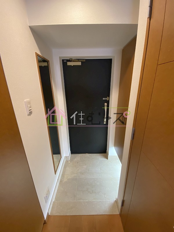 リーガル南船場Ⅲ 玄関