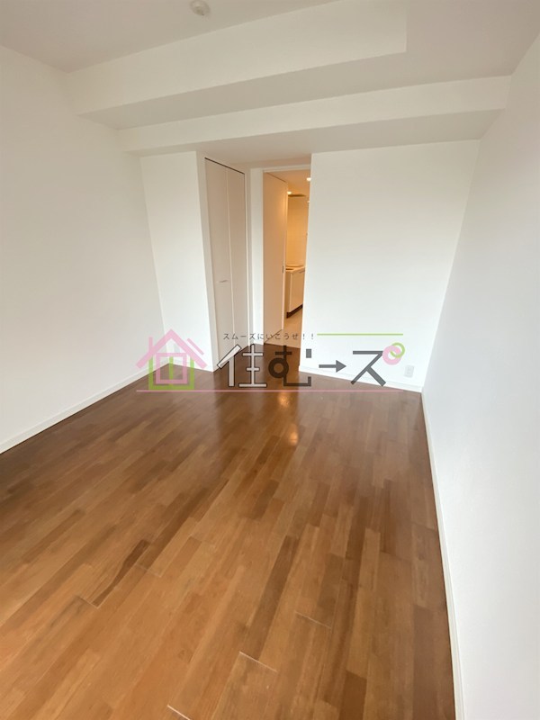 レオンコンフォート谷町六丁目 リビング