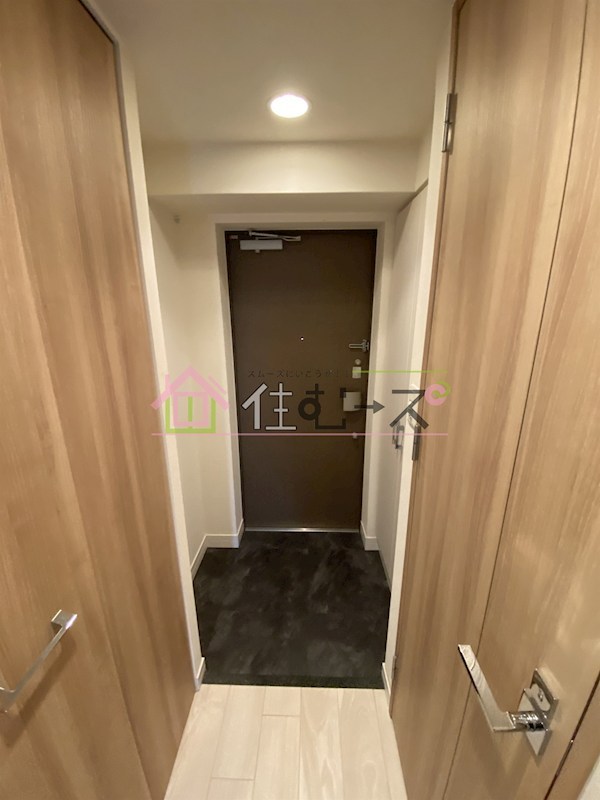 プレサンス北浜パレス 玄関