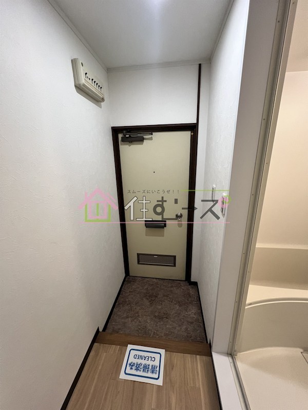 青井ハイツ 玄関