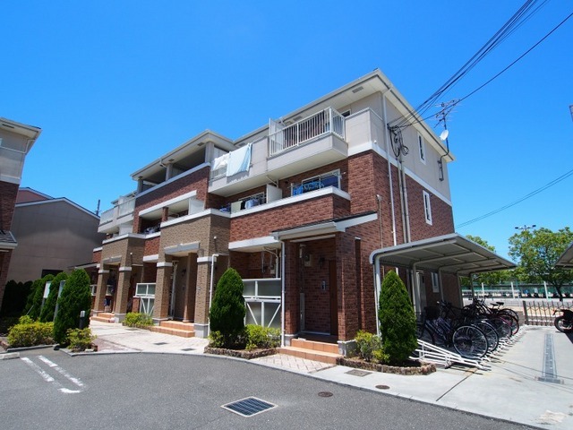 リブ・シンヴィレッジⅢ 外観