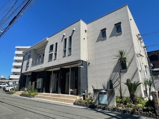 サニーレジデンス西三国Ｅ 外観