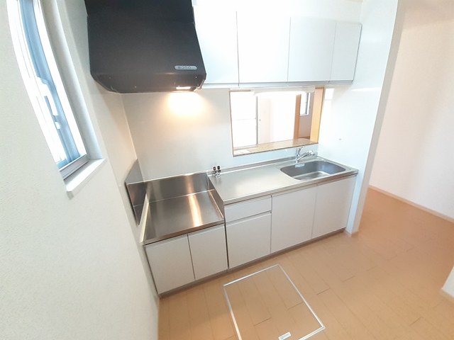 サニーレジデンス西三国Ｅ キッチン