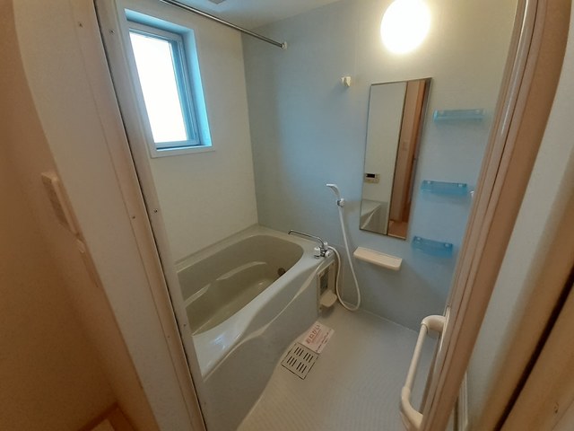 サニーレジデンス西三国Ｅ 風呂画像