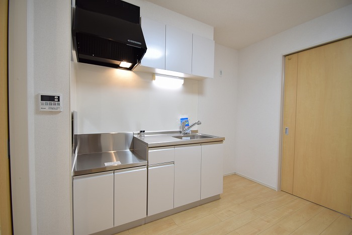 モデルノ　リヴァー キッチン