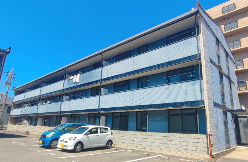 レオパレス中井町３ その他外観1