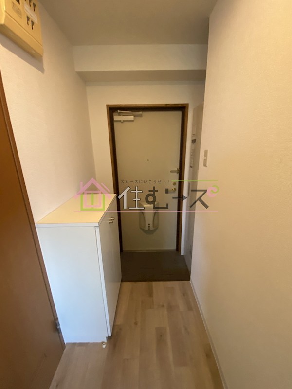 ドミール桜川 玄関