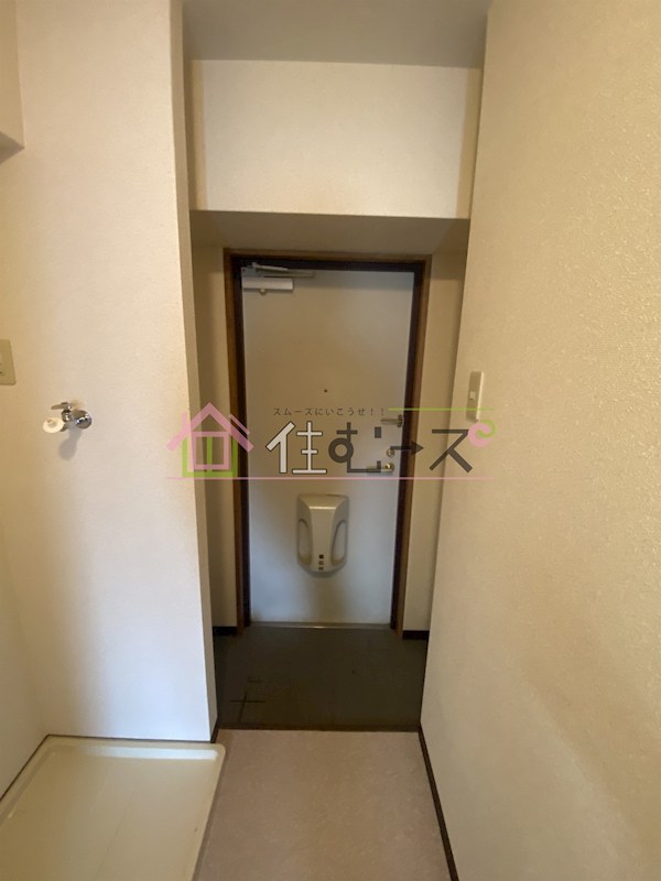 ドミール桜川 玄関