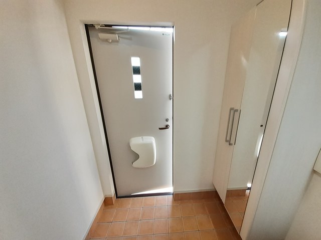 カーサ忍ヶ丘 玄関