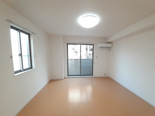 カーサ忍ヶ丘 リビング