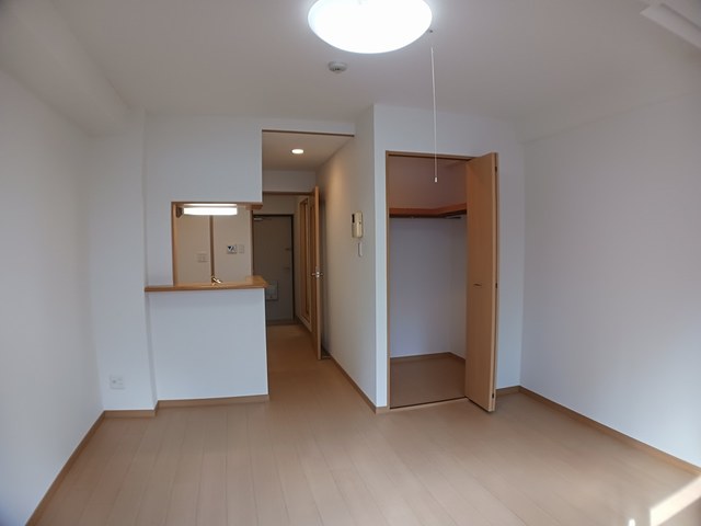 フロールマリポッサ リビング