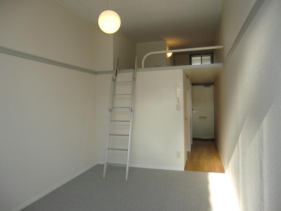 レオパレス千僧 リビング