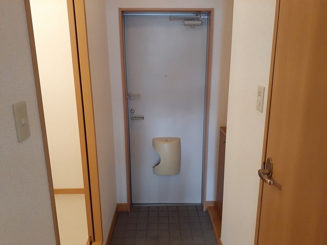 リベッチオ旭町 玄関