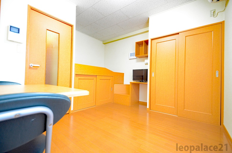 レオパレスＳＹＯＵⅡ リビング