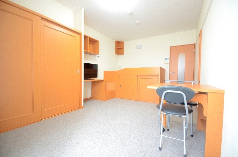 レオパレスシャルム ベッドルーム