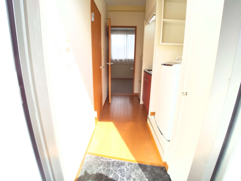 レオパレスコンフォート 玄関