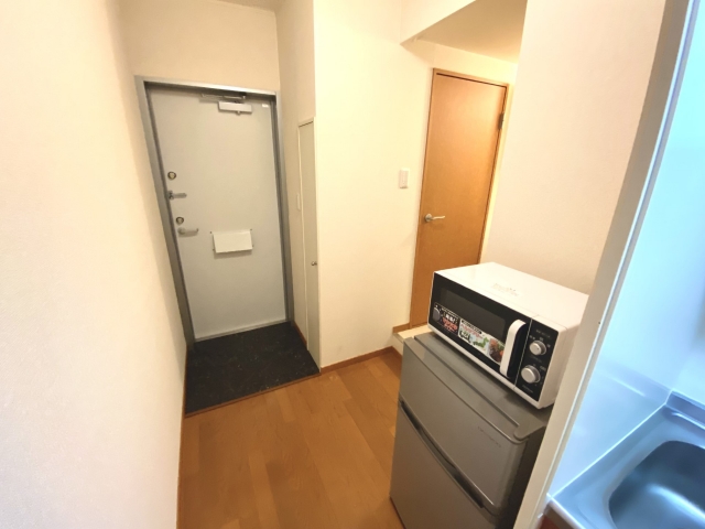 レオパレススターポート３１ 玄関