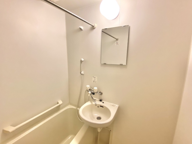 レオパレススターポート３１ 風呂画像