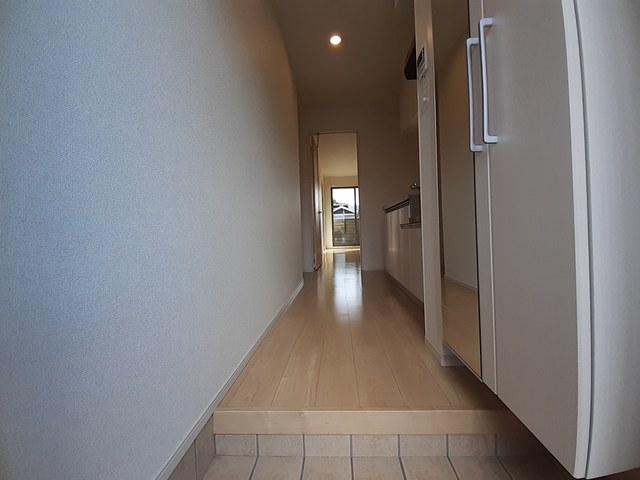 レジデンスひかり 玄関