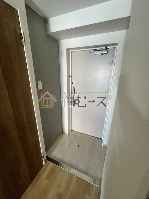 K-フロント今宮１番館 玄関