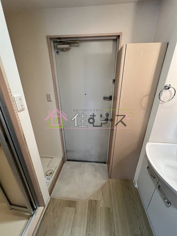 グランエクラ岸里 玄関