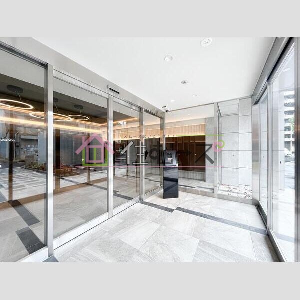 Alivis福島海老江 玄関