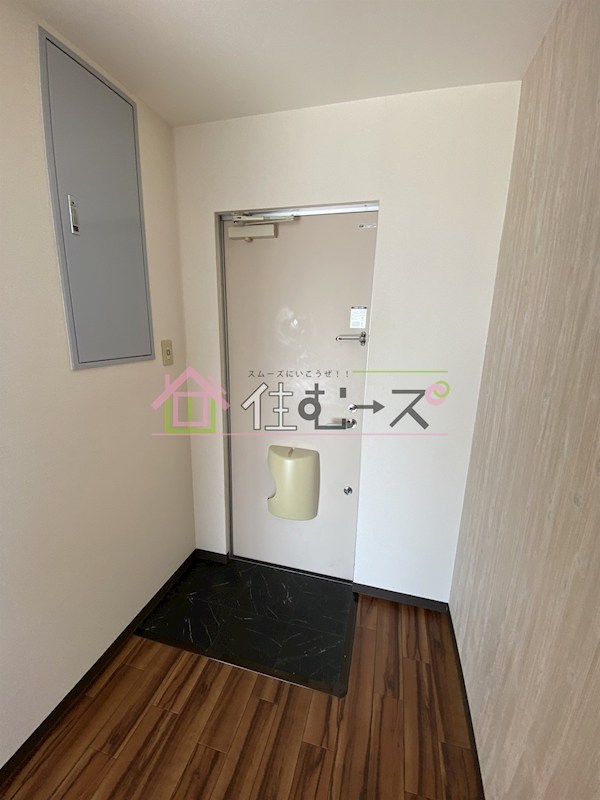 エソールビル 玄関